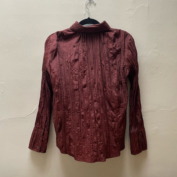 Button down - Picture 2 of 3